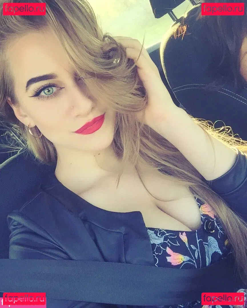 Anastasia Ticus Onlyfans Photo Gallery 