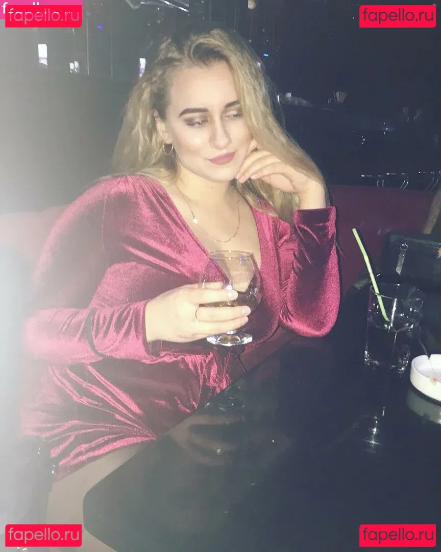 Anastasia Ticus Onlyfans Photo Gallery 