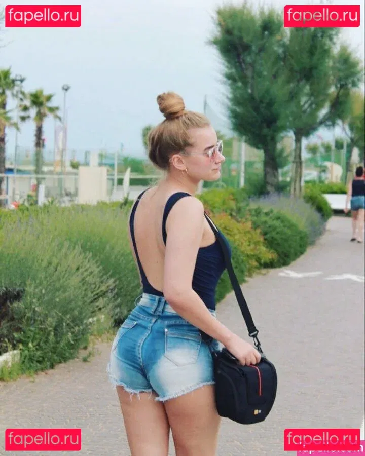 Anastasia Ticus Onlyfans Photo Gallery 