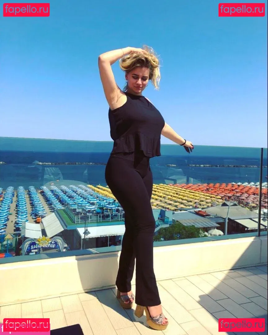 Anastasia Ticus Onlyfans Photo Gallery 