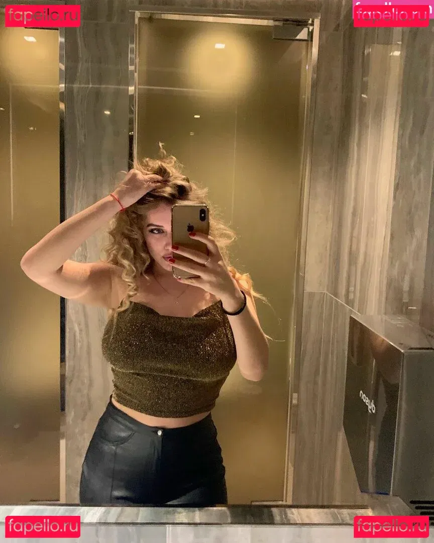 Anastasia Ticus Onlyfans Photo Gallery 