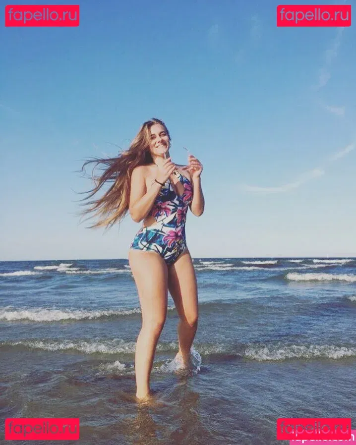 Anastasia Ticus Onlyfans Photo Gallery 