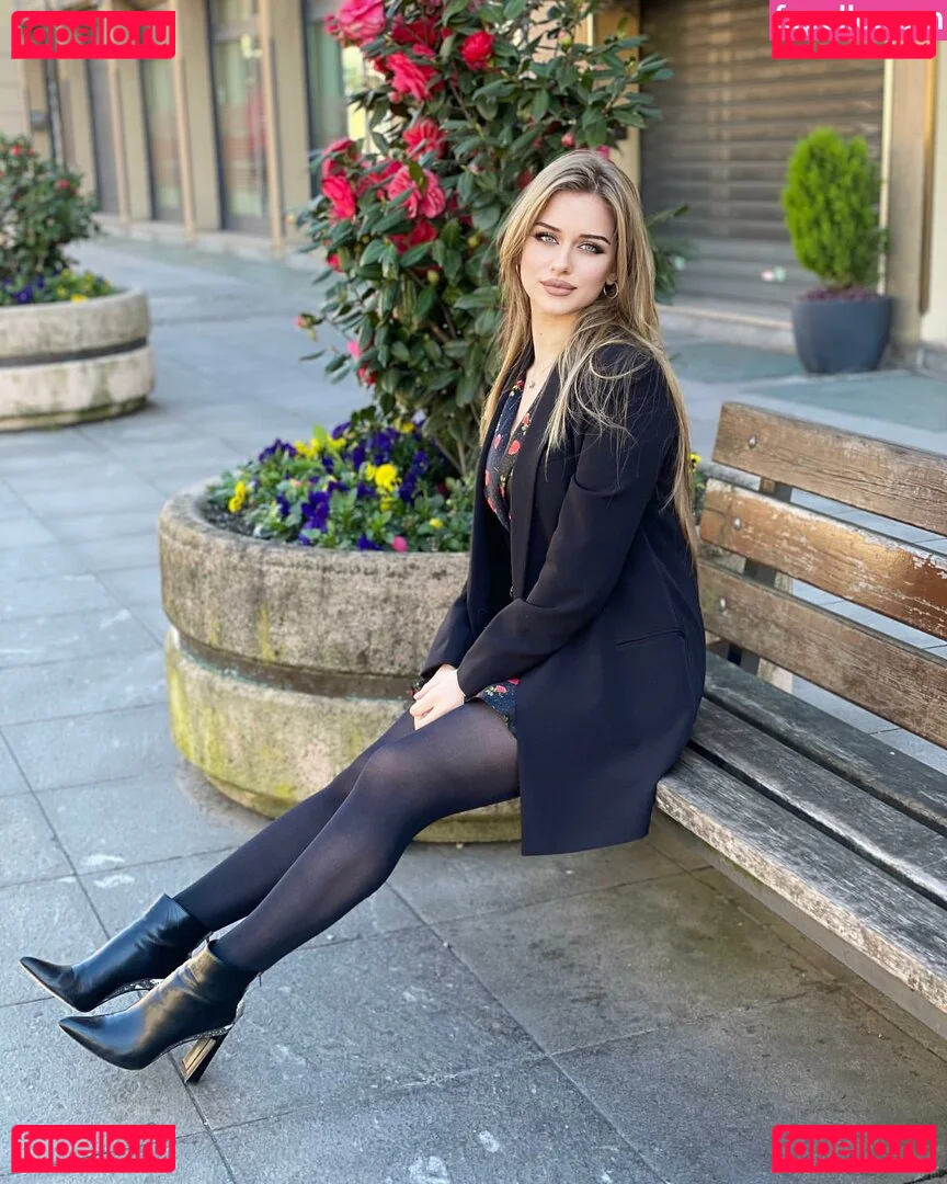 Anastasia Ticus Onlyfans Photo Gallery 