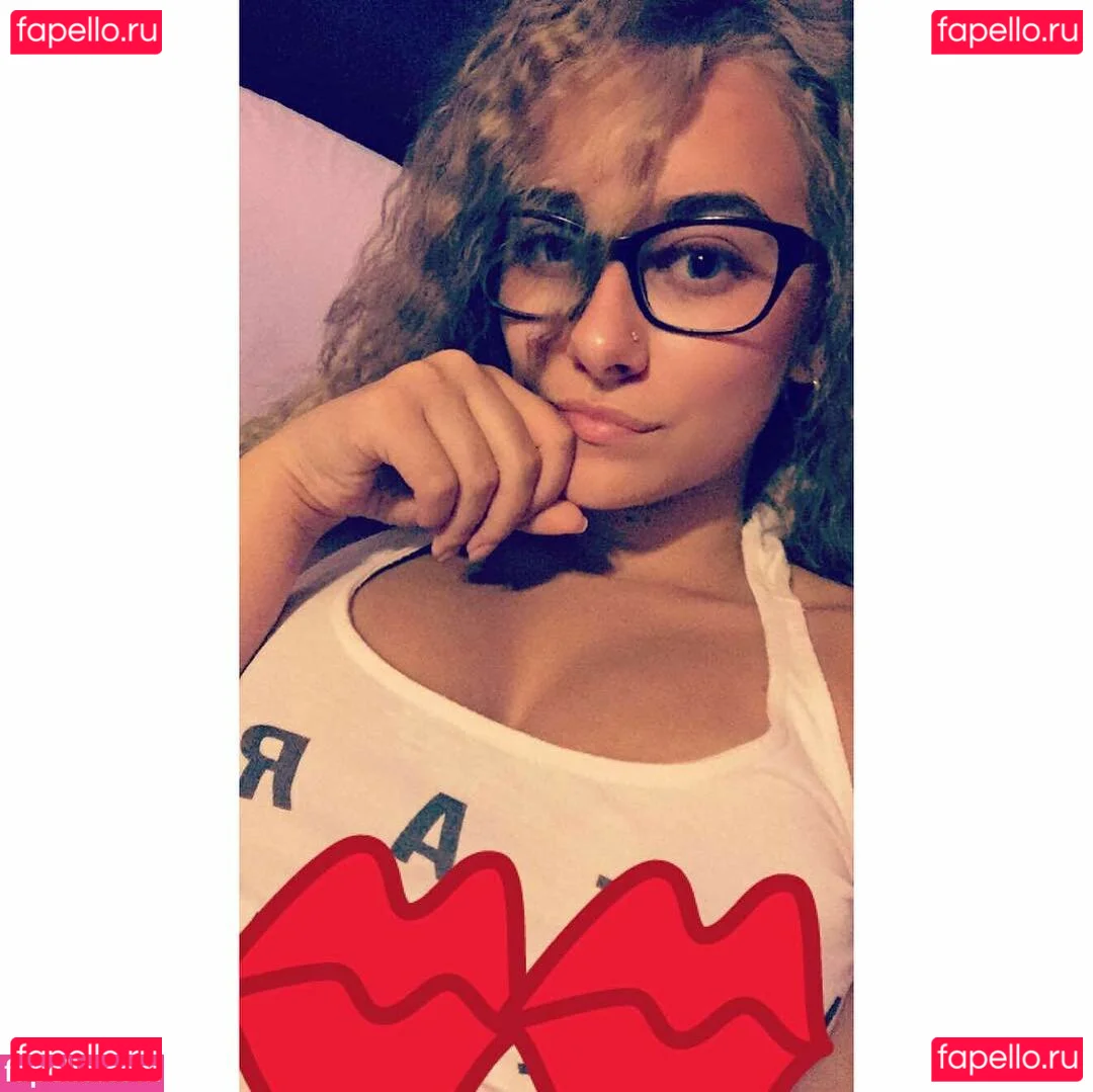 Anastasia Ticus Onlyfans Photo Gallery 