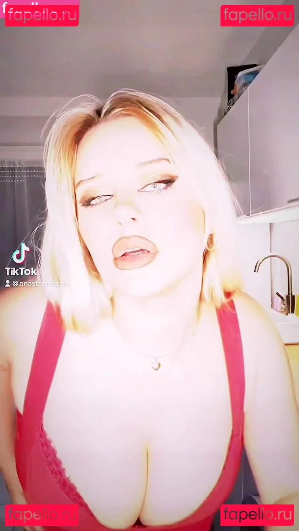 Anastasia Ticus Onlyfans Photo Gallery 