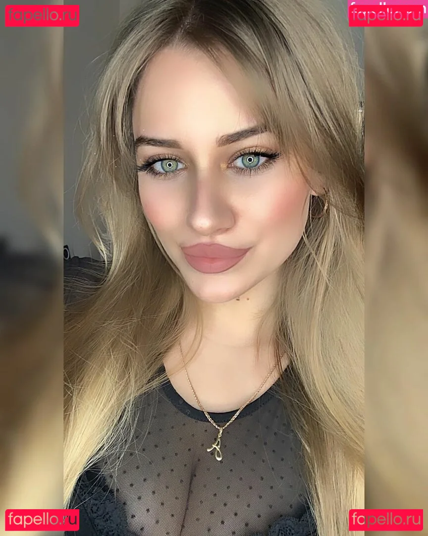 Anastasia Ticus Onlyfans Photo Gallery 