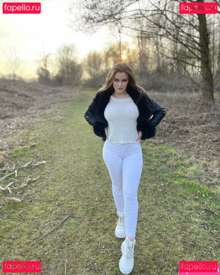 Anastasia Ticus Onlyfans Photo Gallery 