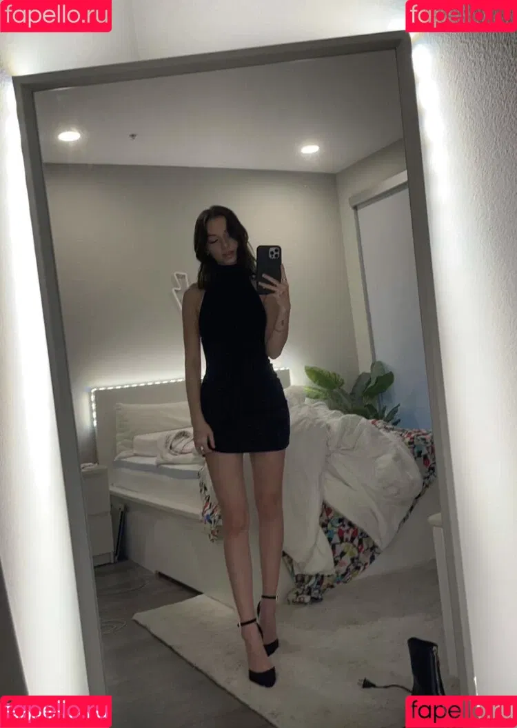 nnayetakk Onlyfans Photo Gallery 