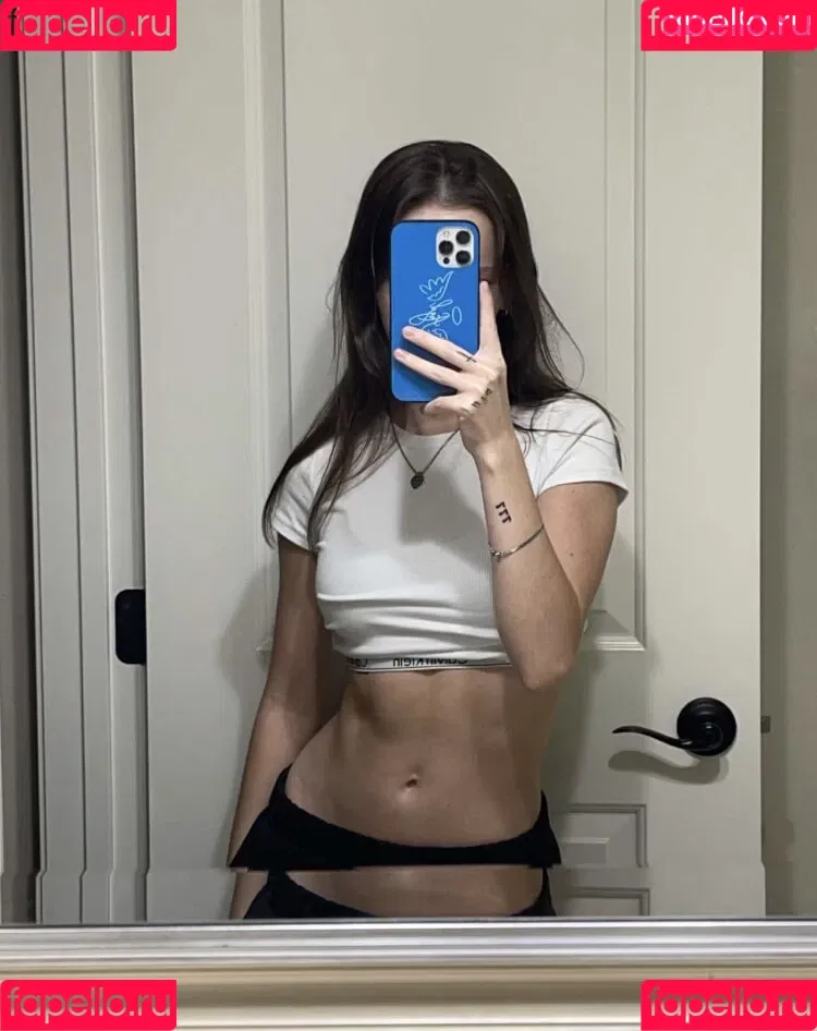 nnayetakk Onlyfans Photo Gallery 