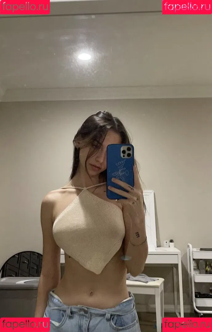 nnayetakk Onlyfans Photo Gallery 