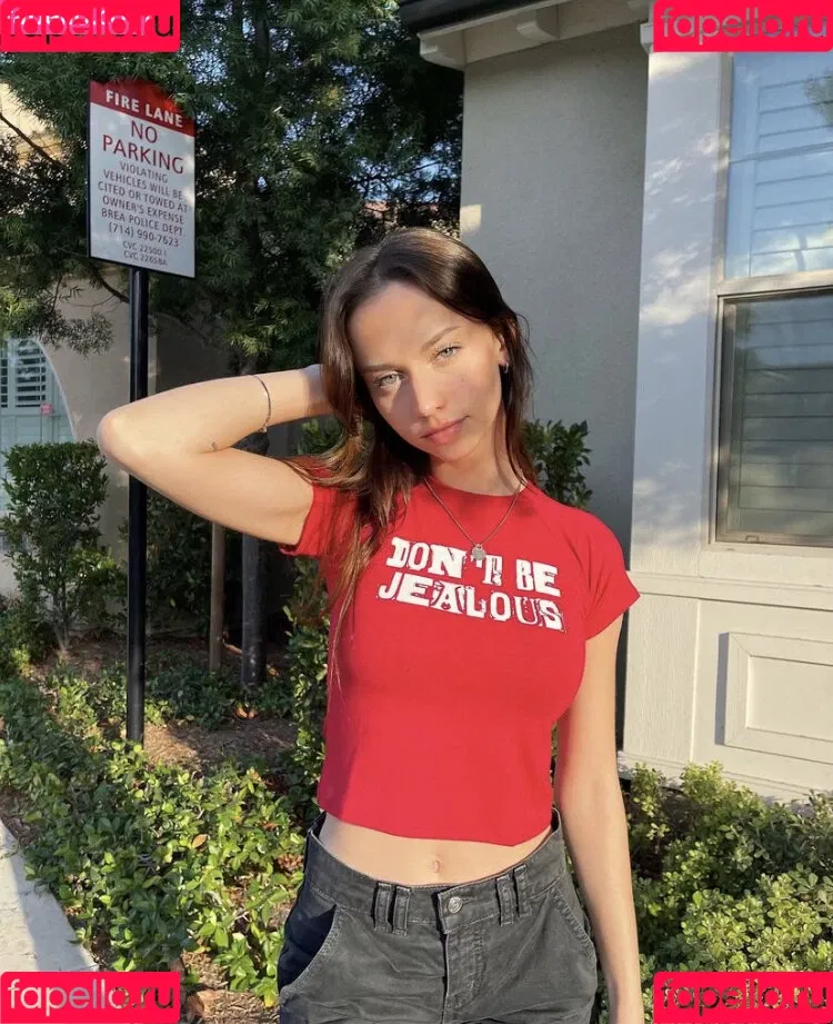 nnayetakk Onlyfans Photo Gallery 