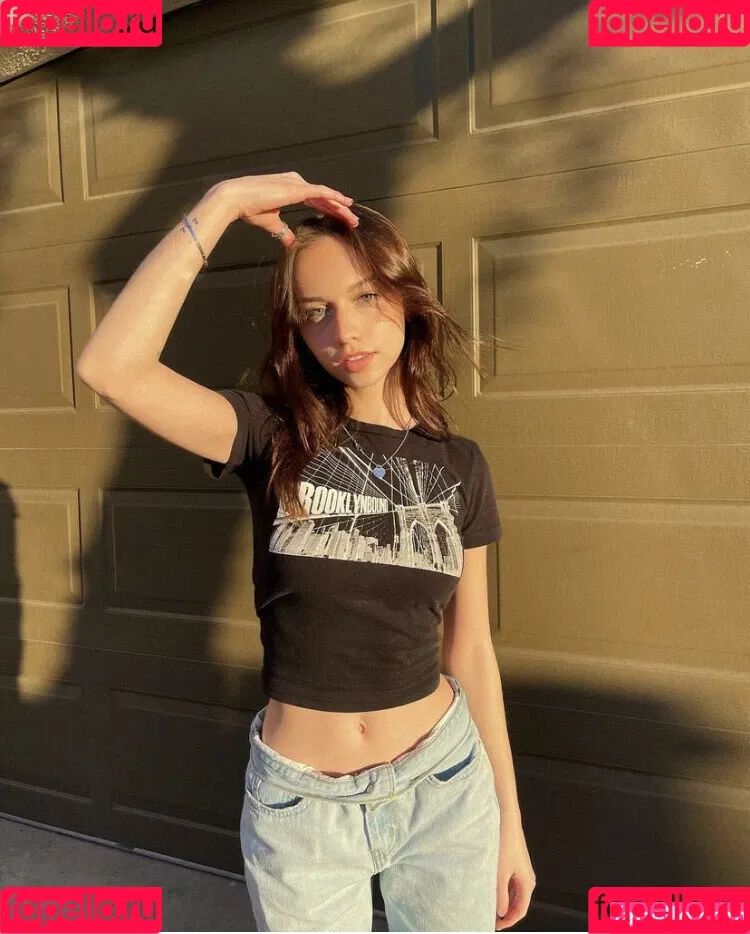nnayetakk Onlyfans Photo Gallery 