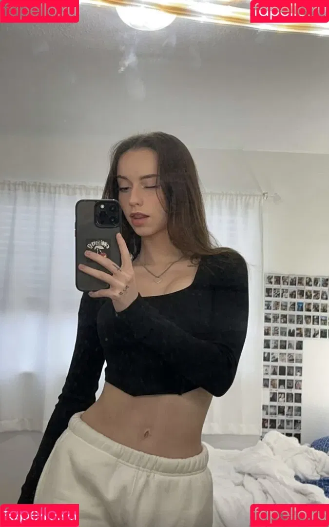 nnayetakk Onlyfans Photo Gallery 