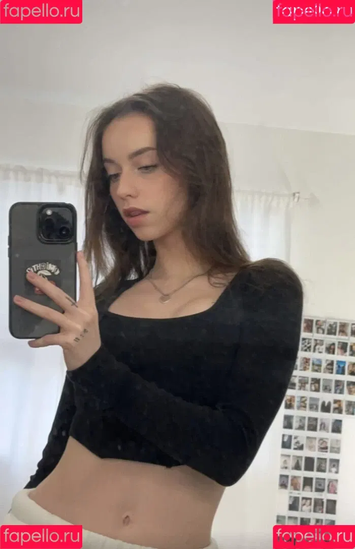 nnayetakk Onlyfans Photo Gallery 