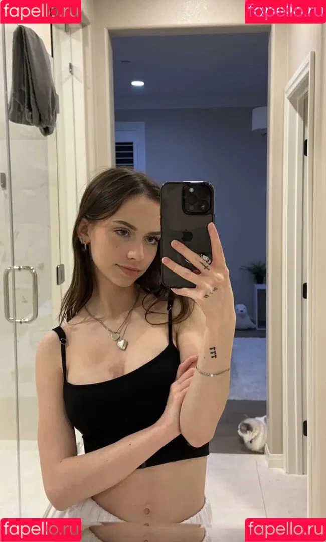 nnayetakk Onlyfans Photo Gallery 