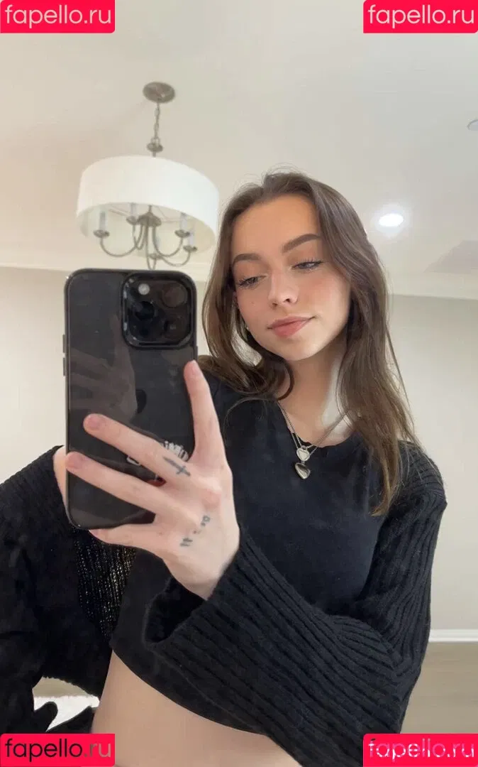 nnayetakk Onlyfans Photo Gallery 