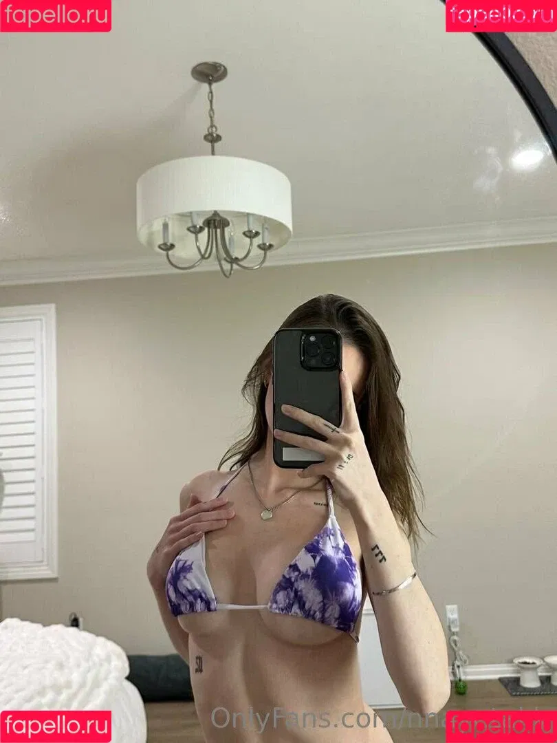 nnayetakk Onlyfans Photo Gallery 