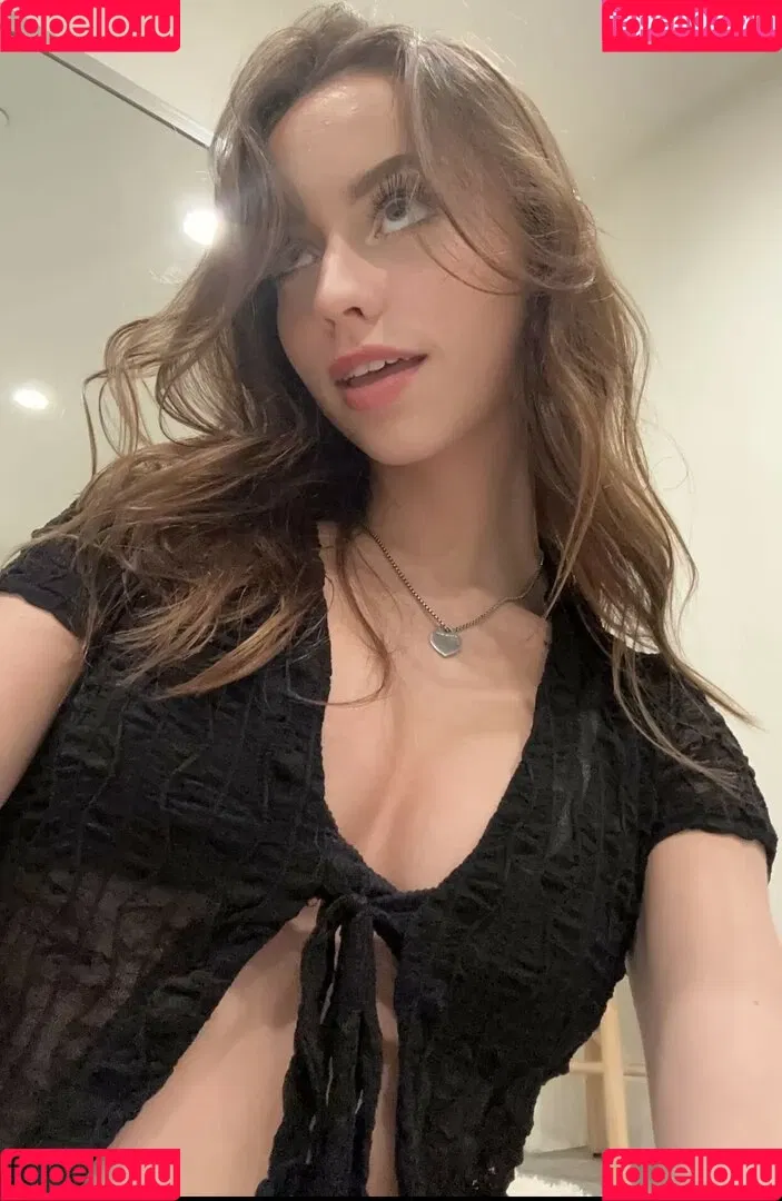 nnayetakk Onlyfans Photo Gallery 