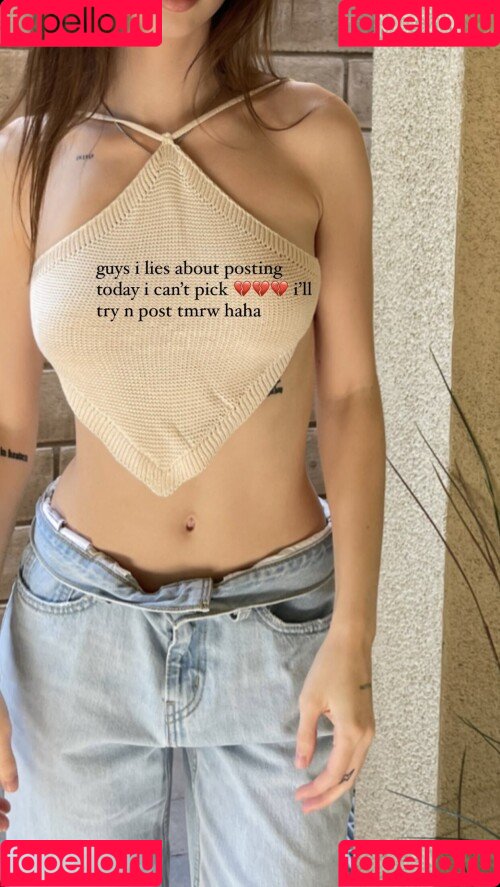 nnayetakk Onlyfans Photo Gallery 