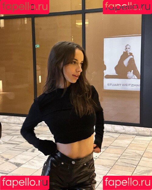 nnayetakk Onlyfans Photo Gallery 