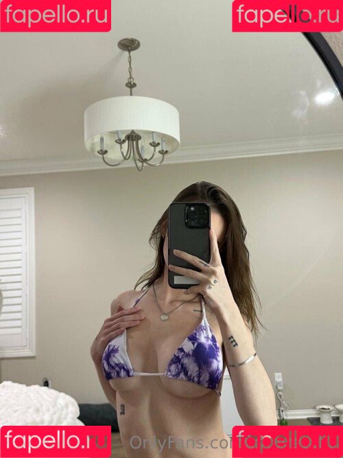 nnayetakk Onlyfans Photo Gallery 