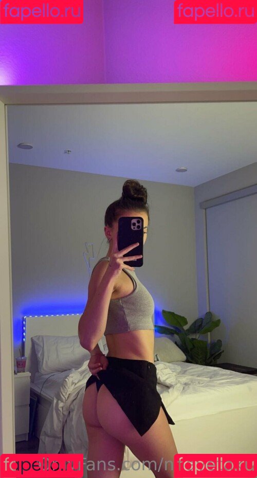 nnayetakk Onlyfans Photo Gallery 