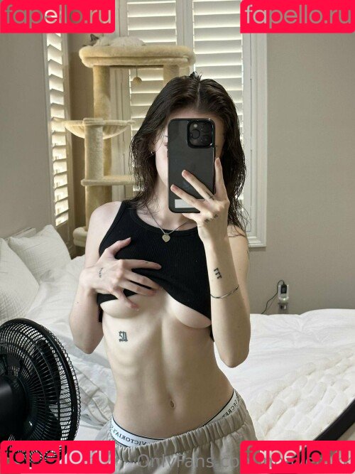 nnayetakk Onlyfans Photo Gallery 