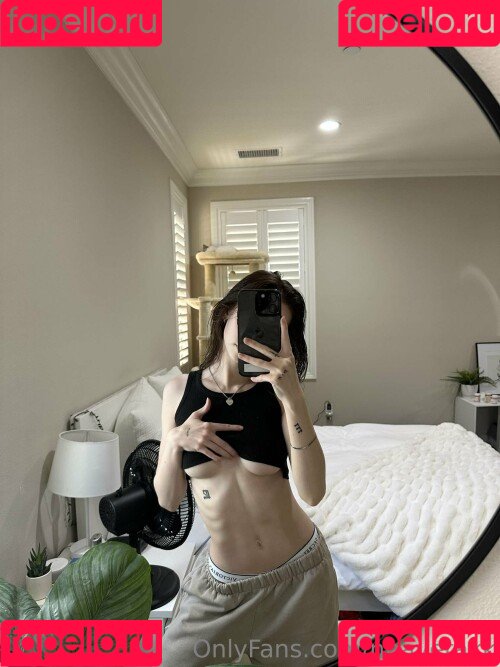 nnayetakk Onlyfans Photo Gallery 