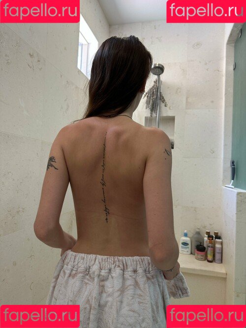 nnayetakk Onlyfans Photo Gallery 