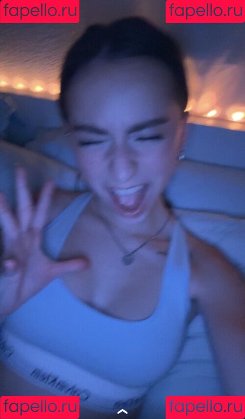 nnayetakk Onlyfans Photo Gallery 