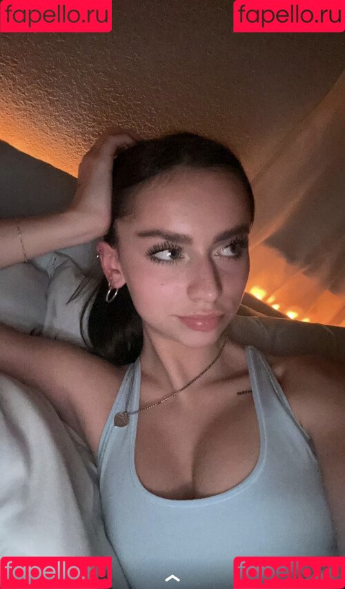 nnayetakk Onlyfans Photo Gallery 