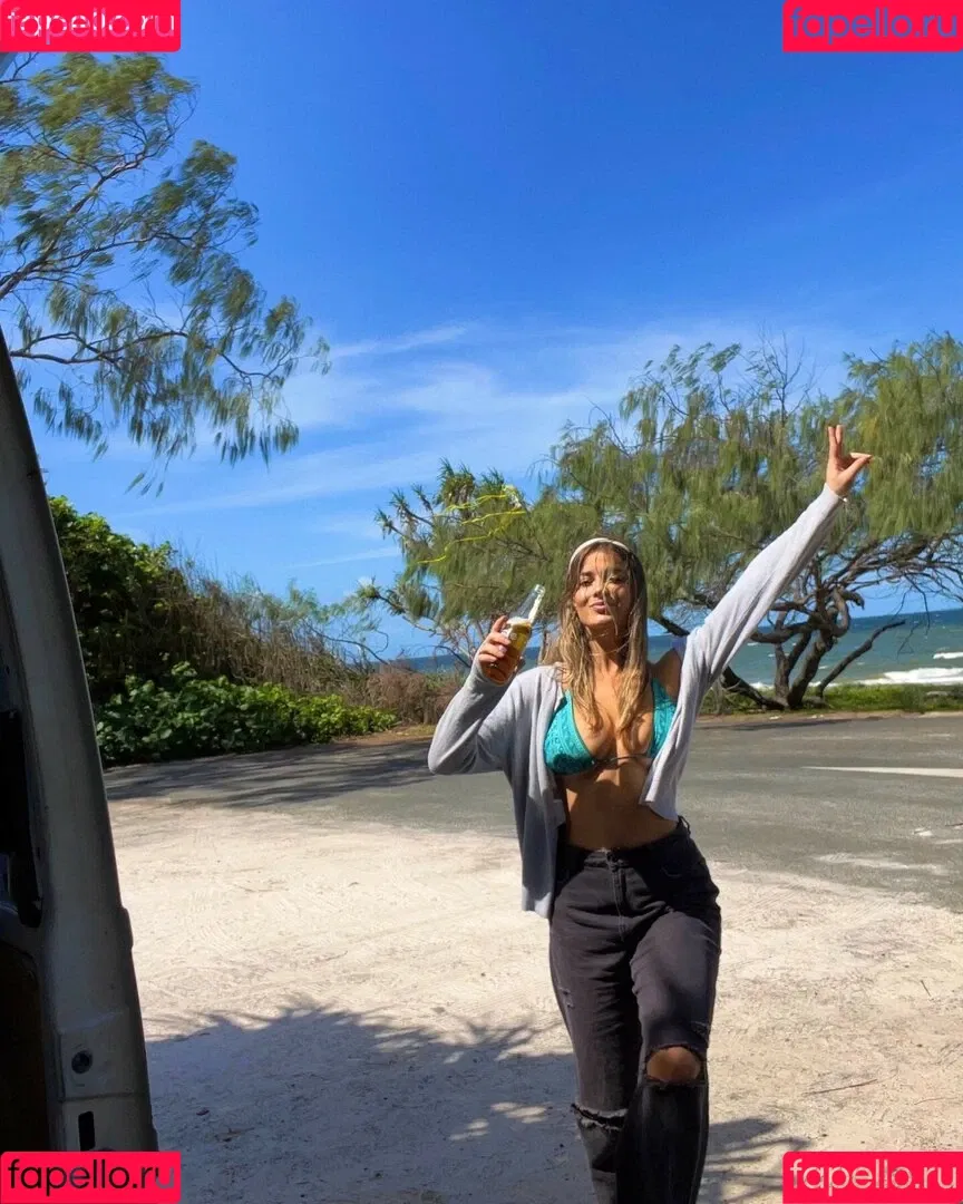 Emily Bright Onlyfans Photo Gallery 