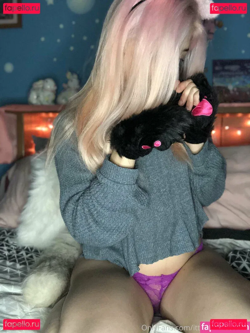 itty_bitty_baddie Onlyfans Photo Gallery 