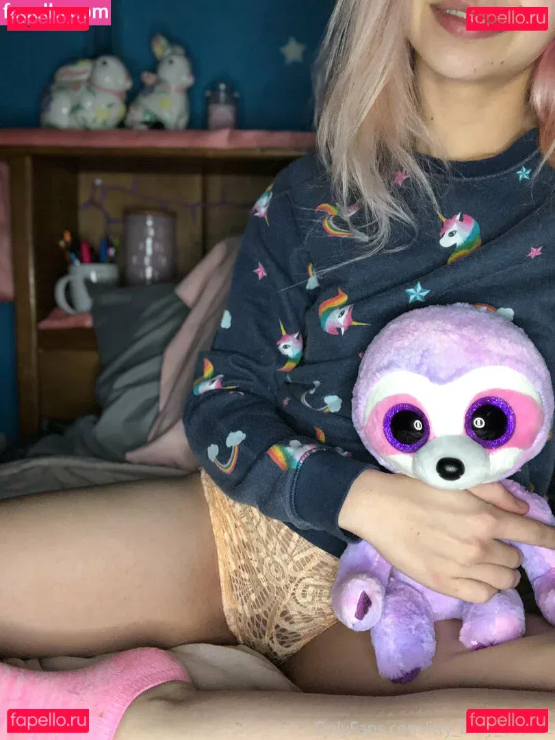 itty_bitty_baddie Onlyfans Photo Gallery 