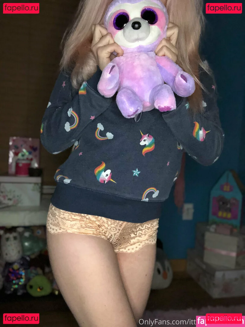 itty_bitty_baddie Onlyfans Photo Gallery 