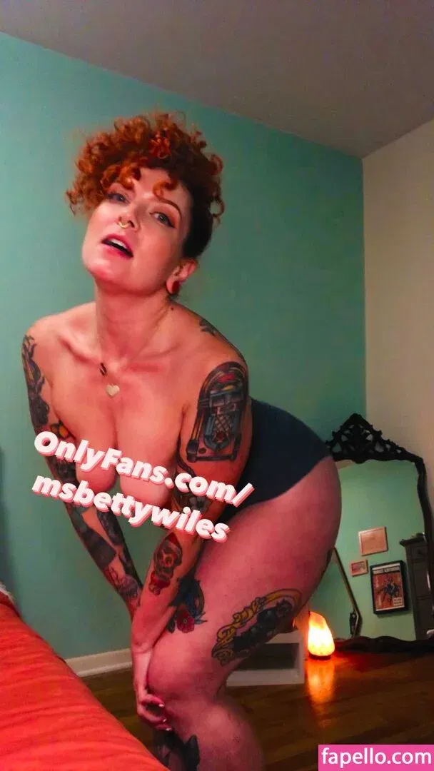 MsBettyWiles Onlyfans Photo Gallery 