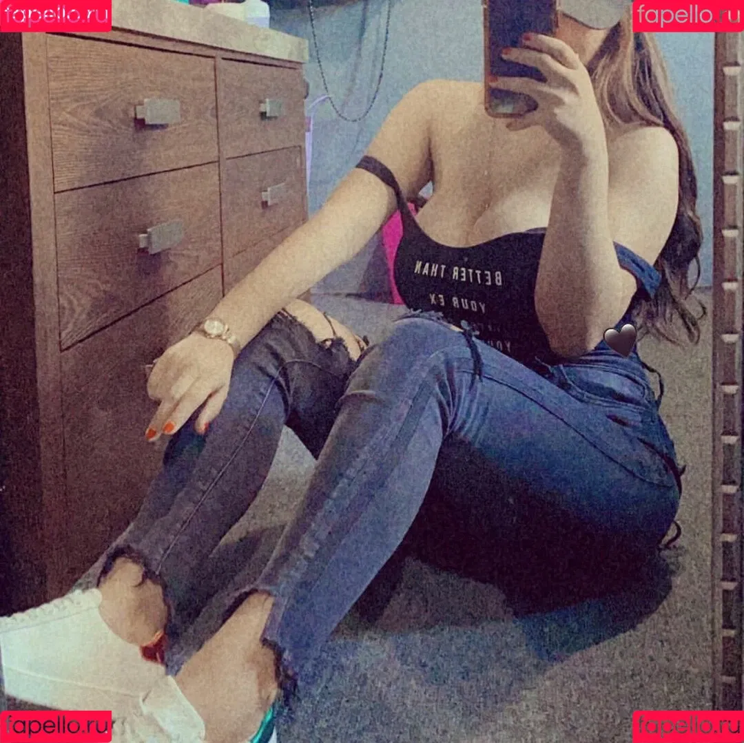 Arely Walle Onlyfans Photo Gallery 