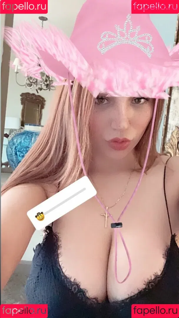 Arely Walle Onlyfans Photo Gallery 