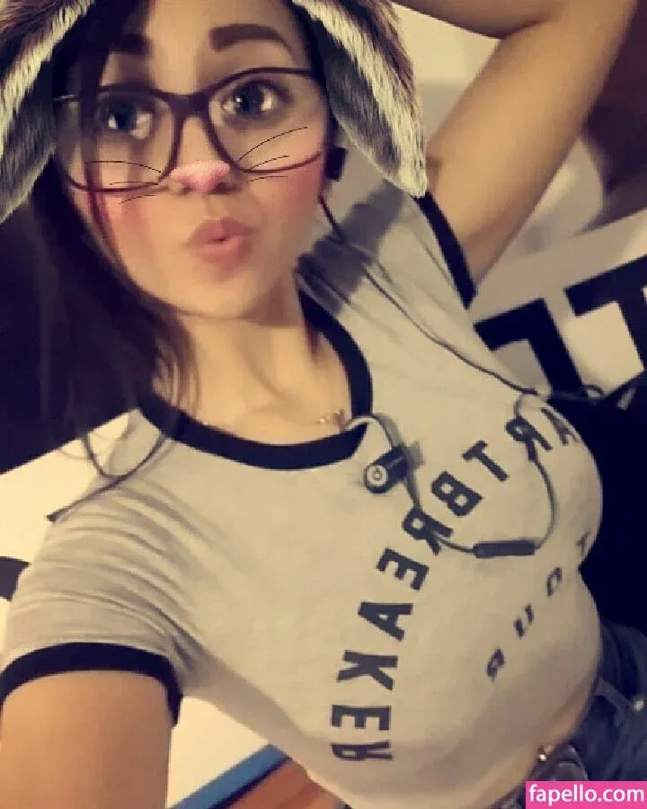 Arely Walle Onlyfans Photo Gallery 