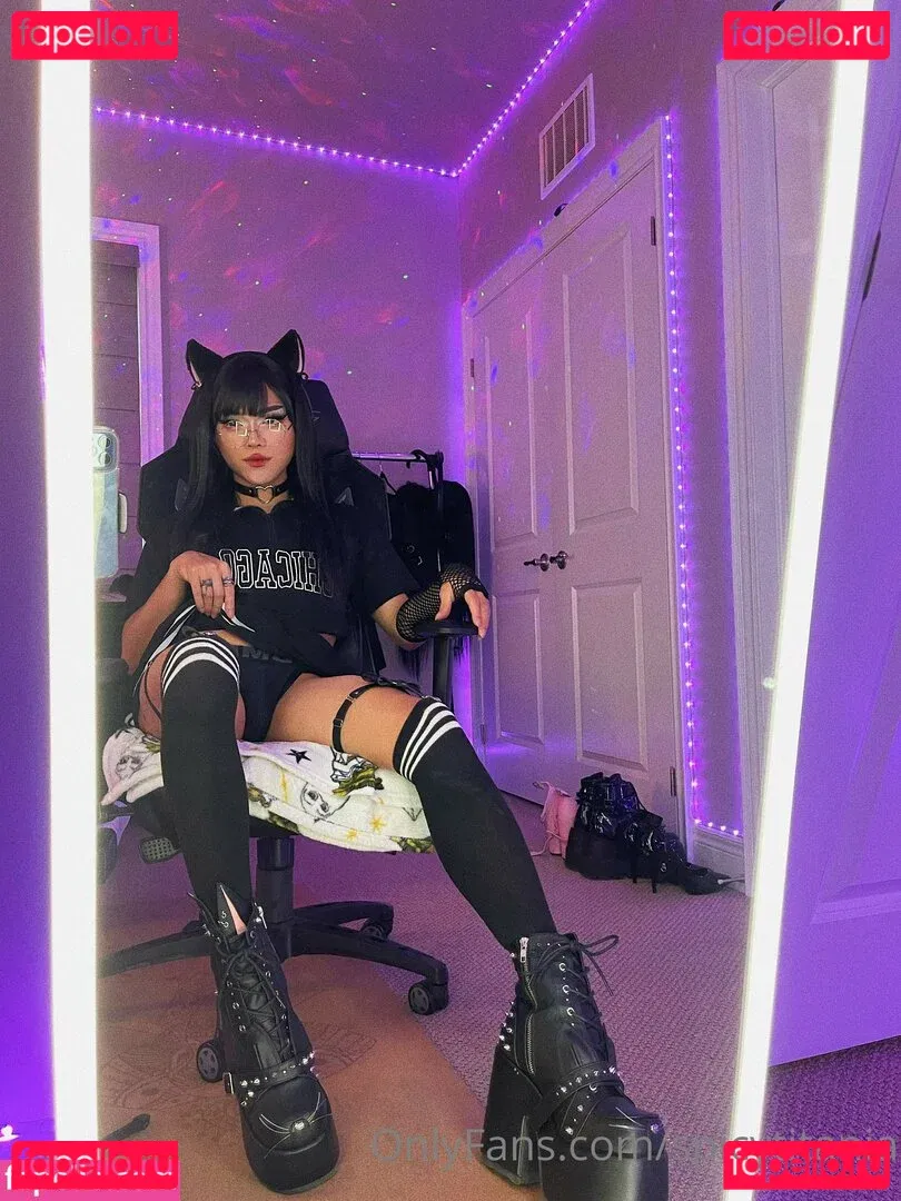 spicytitania Onlyfans Photo Gallery 