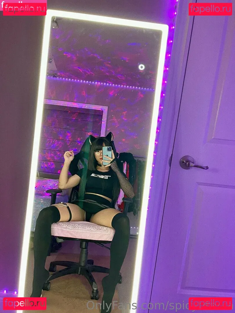 spicytitania Onlyfans Photo Gallery 