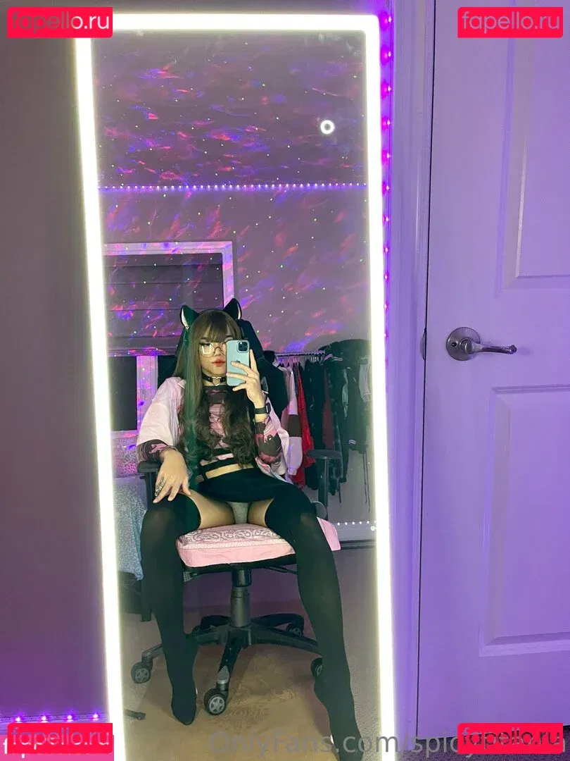 spicytitania Onlyfans Photo Gallery 