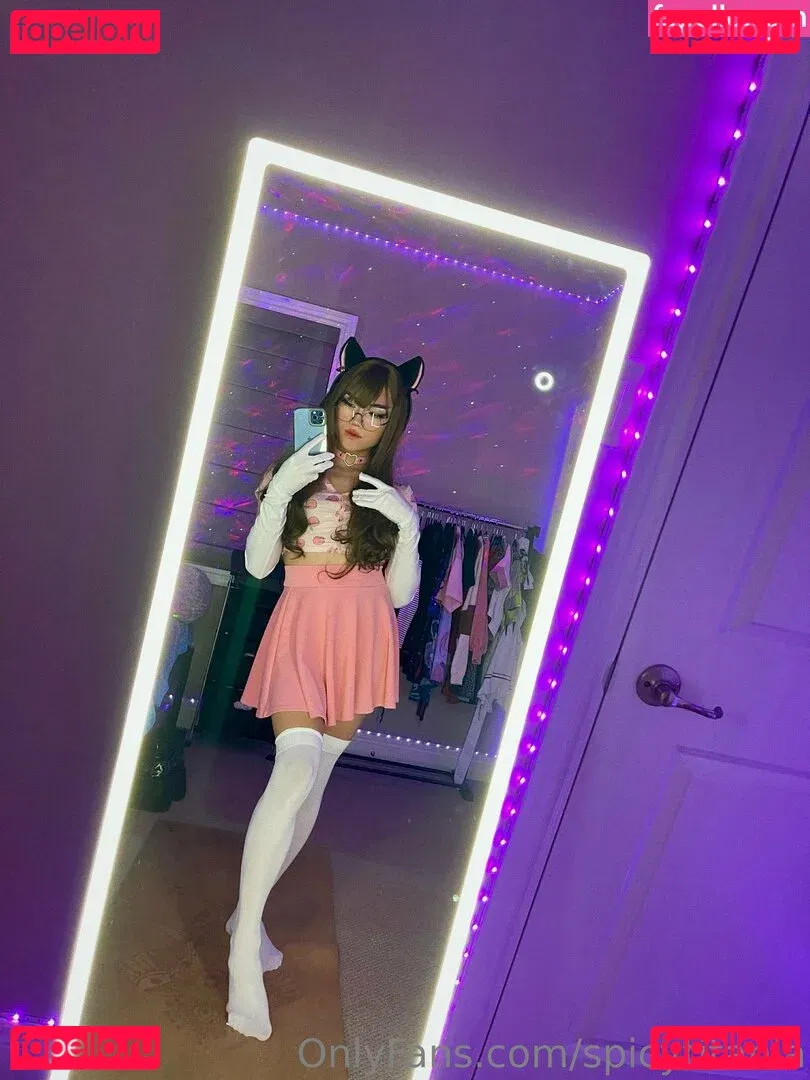 spicytitania Onlyfans Photo Gallery 