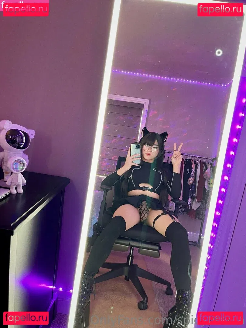 spicytitania Onlyfans Photo Gallery 