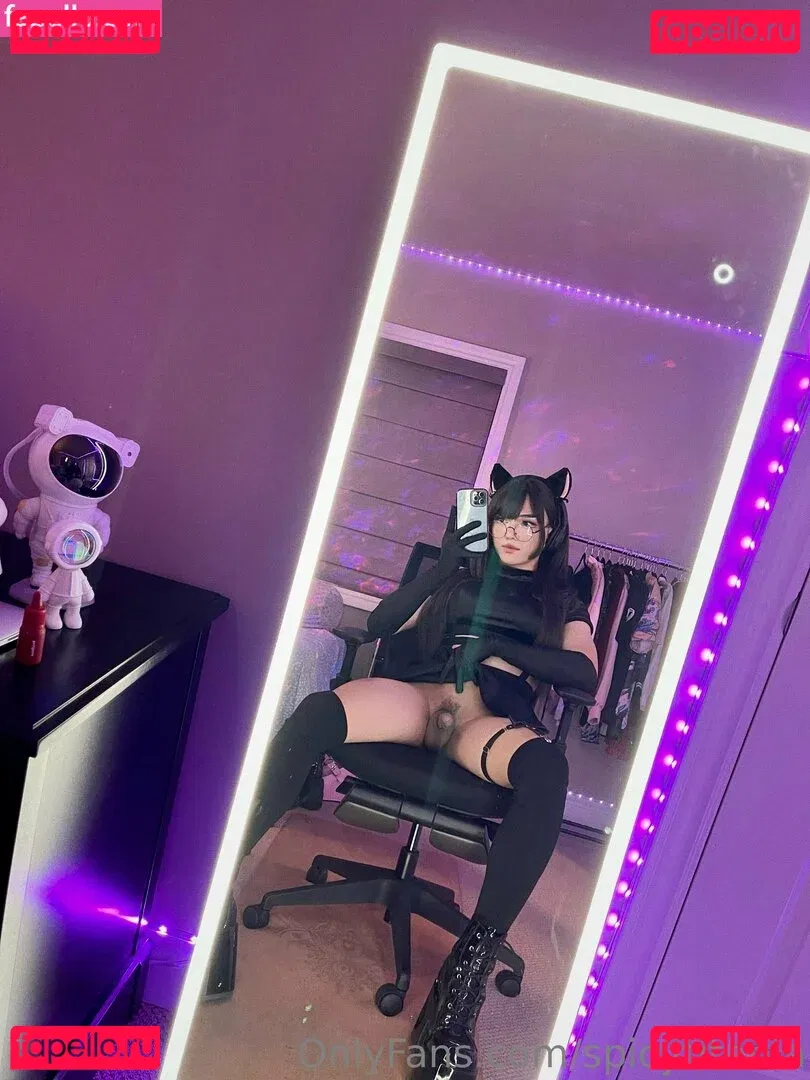 spicytitania Onlyfans Photo Gallery 