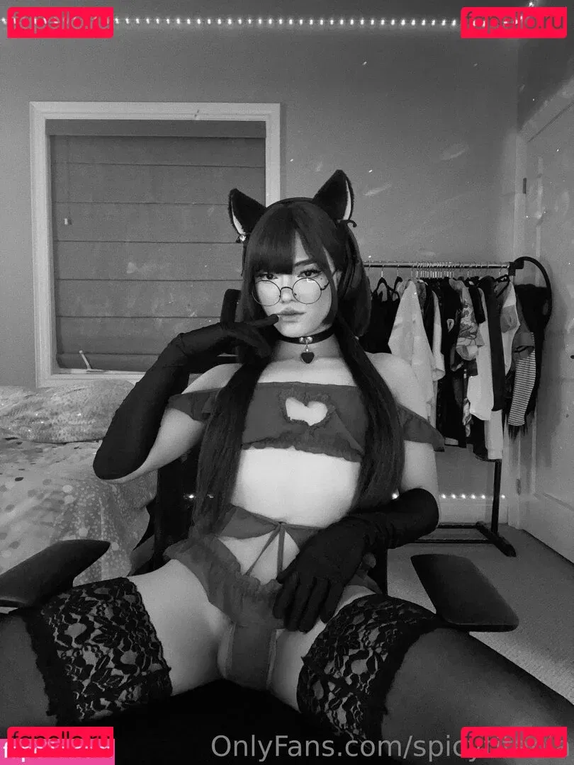 spicytitania Onlyfans Photo Gallery 