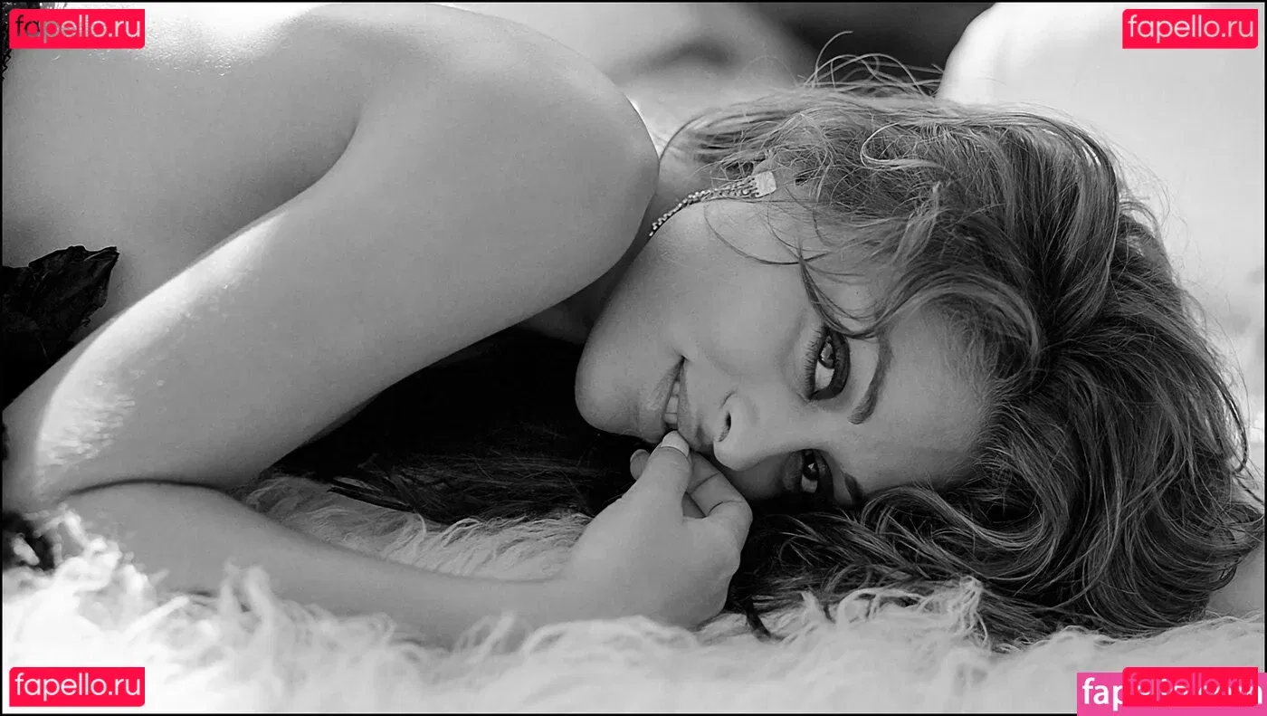 Juliana Paes Onlyfans Photo Gallery 