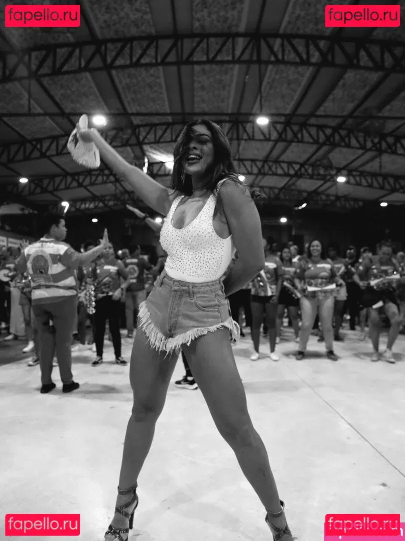 Juliana Paes Onlyfans Photo Gallery 