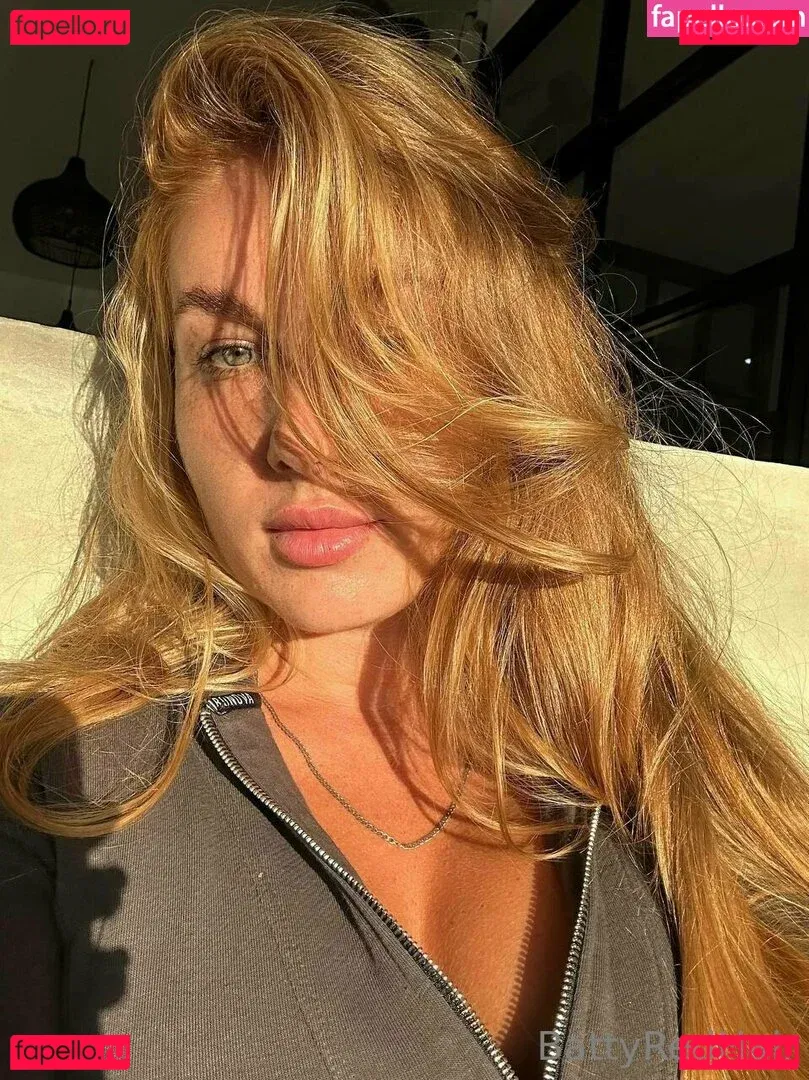 battyredhair Onlyfans Photo Gallery 