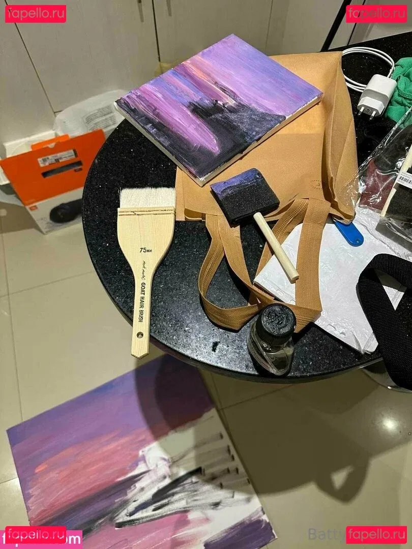 battyredhair Onlyfans Photo Gallery 